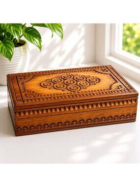 Vintage Hand-Carved Wooden Jewelry Box Floral Carved Keepsake Chest with Velvet